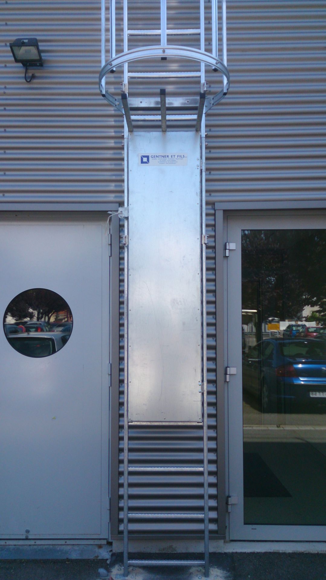 Échelle à crinoline standard ou sur mesure - aluminium brut, anodisé, acier galvanisé ou inox_1