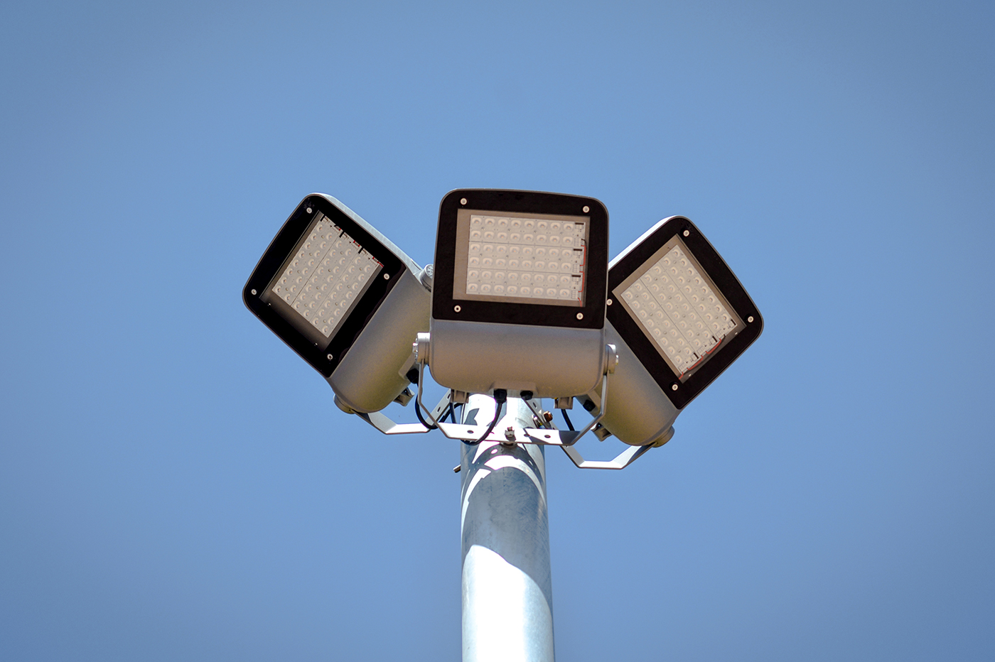 Mât d'éclairage public Tekno ICCl+APM - Acier S-235 JR galvanisé - Hauteur jusqu'à 12m_1