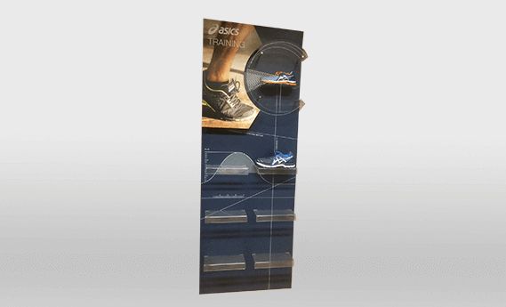 Asics - Meuble présentoir mural en plastique - POS Factory - sur mesure_1