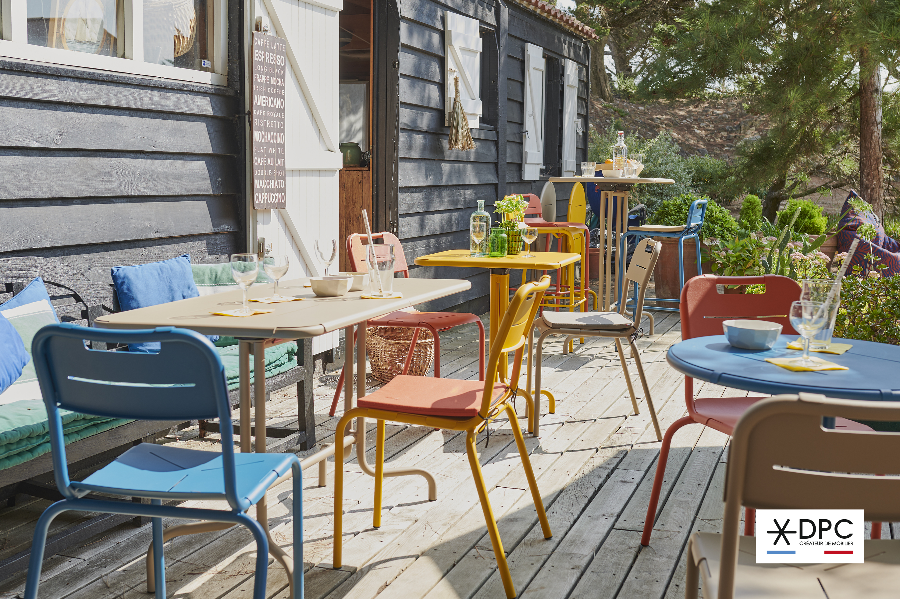 Chaise EOLIA Pam - Empilable par 4, résistante aux conditions extérieures_1