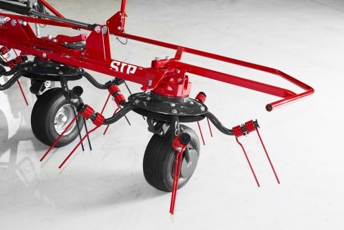 Spider 615/6 faneuse rotative - SIP - largeur de travail 6 m - 6 rotors avec attelage mobile et stabilisateurs_1