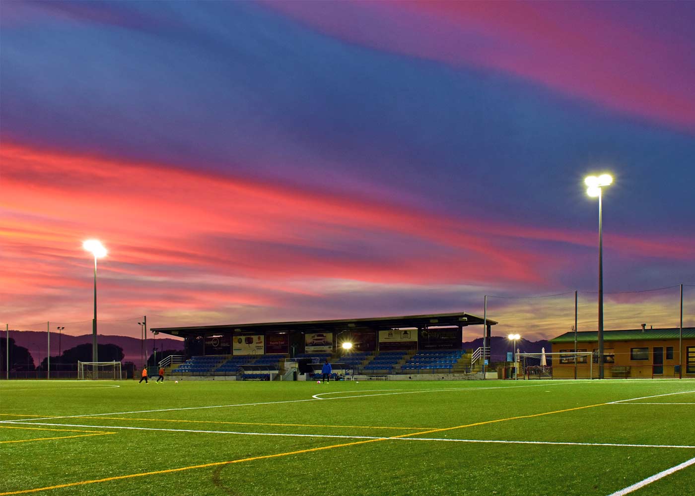 Projecteur extérieur Milan XXL APMXXL - 40W à 460W - Haute efficacité et multiples distributions lumineuses_1