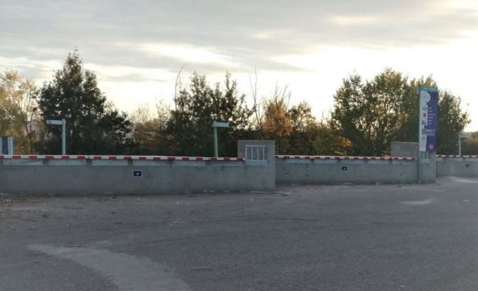 Garde-corps fixe pour déchèterie - protection antichute conforme NF P01-012 et arrêté 2710 - fabrication française_2