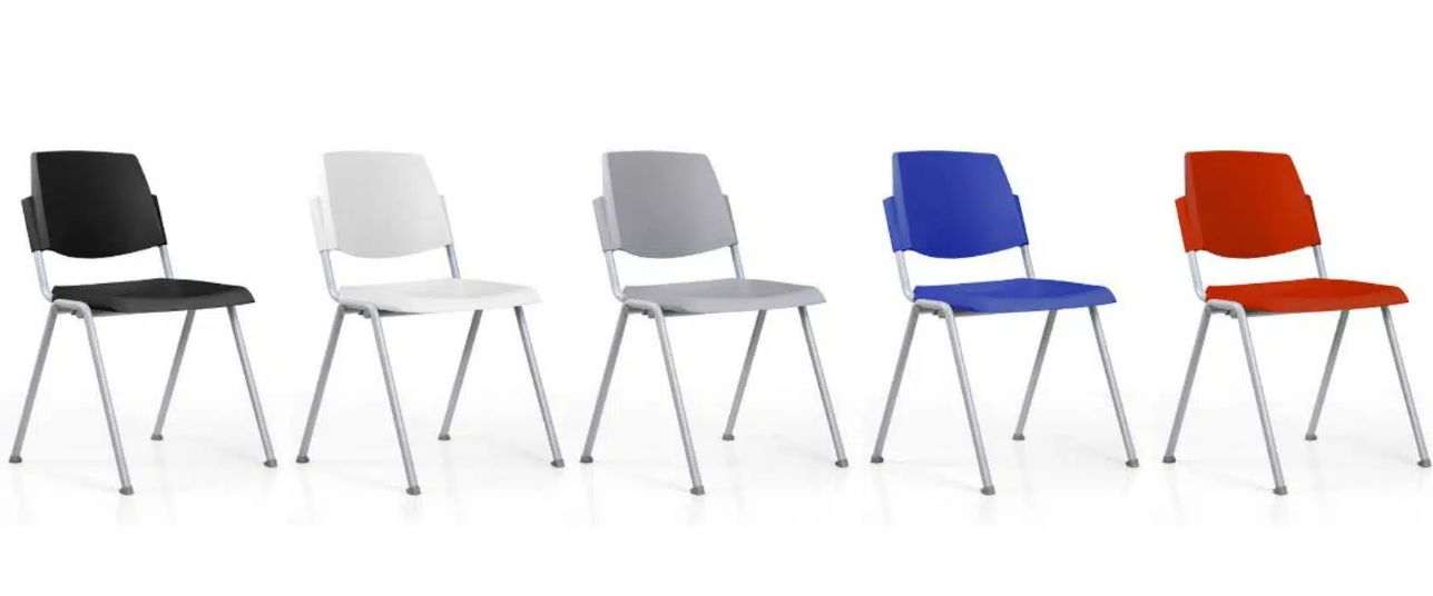 Chaise empilable ergonomique pour salles polyvalentes - Structure robuste en métal et assise rembourrée en tissu ou cuir synthétique_1