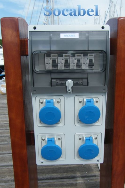 Borne marina Socabel - H1000mm x L400mm x P320mm - Tahiti double pour marina, quai et pontons_1