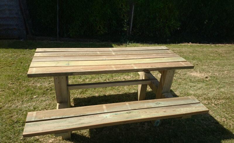 Table de pique-nique campagnarde - Pin traité autoclave classe 4 - 2000 mm x 1730 mm_1