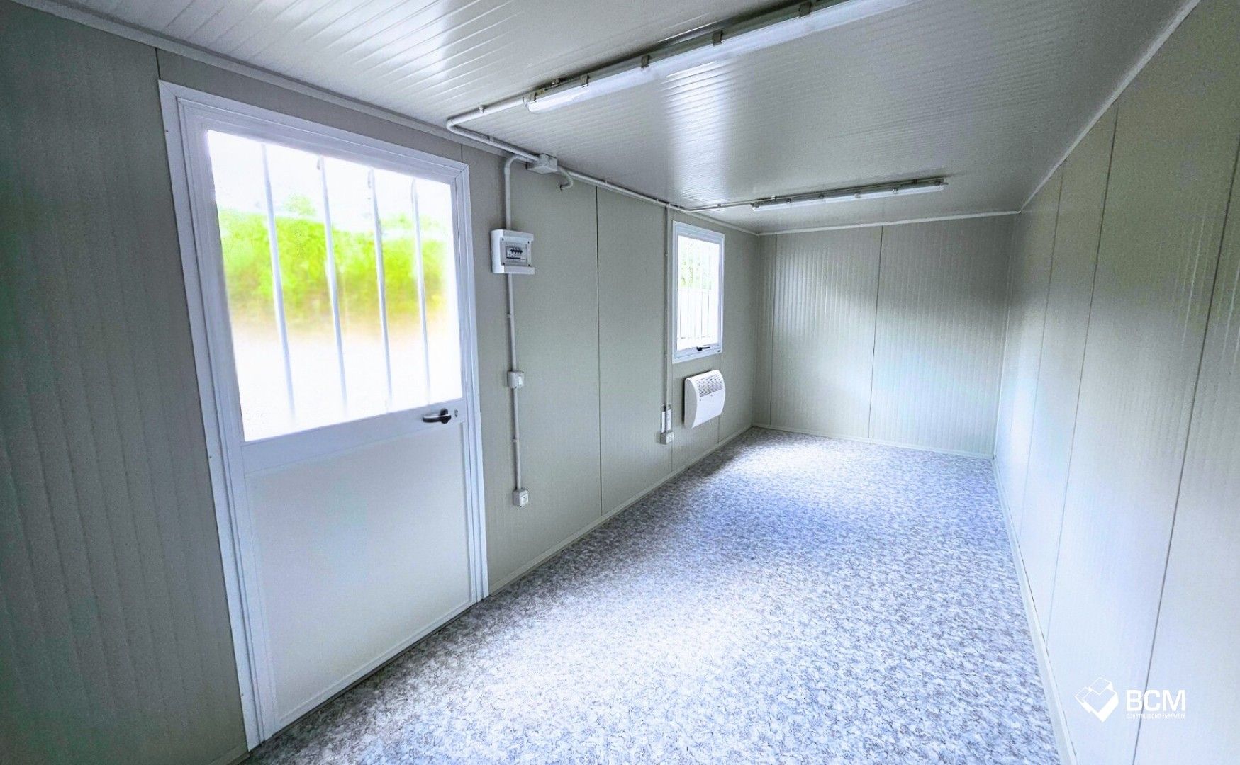 Cabane de chantier modulaire et personnalisable de 14.66 m² - ACCESS 610 -Disponible en achat ou en location courte/longue durée_1