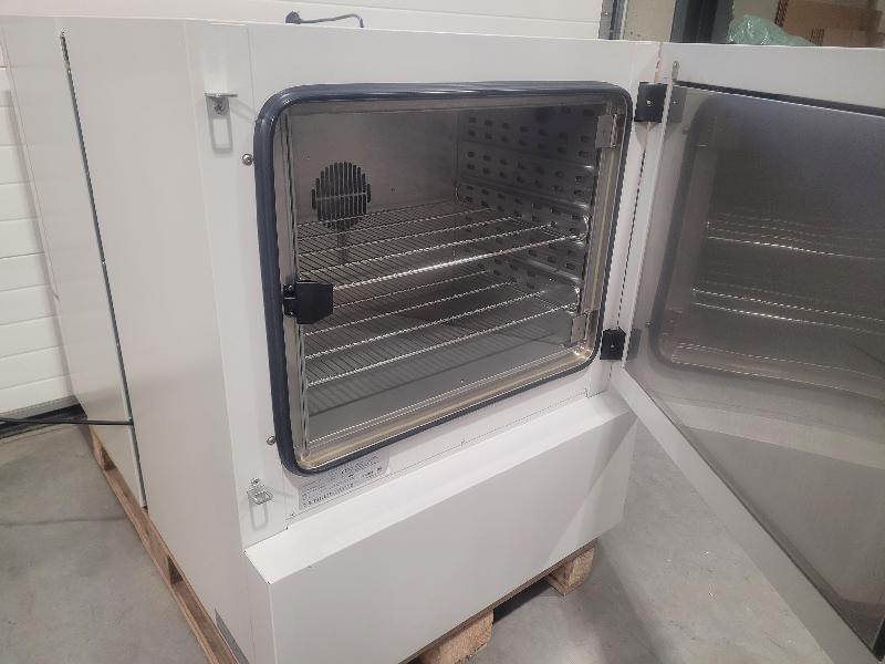 Incubateur / étuve réfrigéré BINDER KB-115 avec convection forcée 100°C_1
