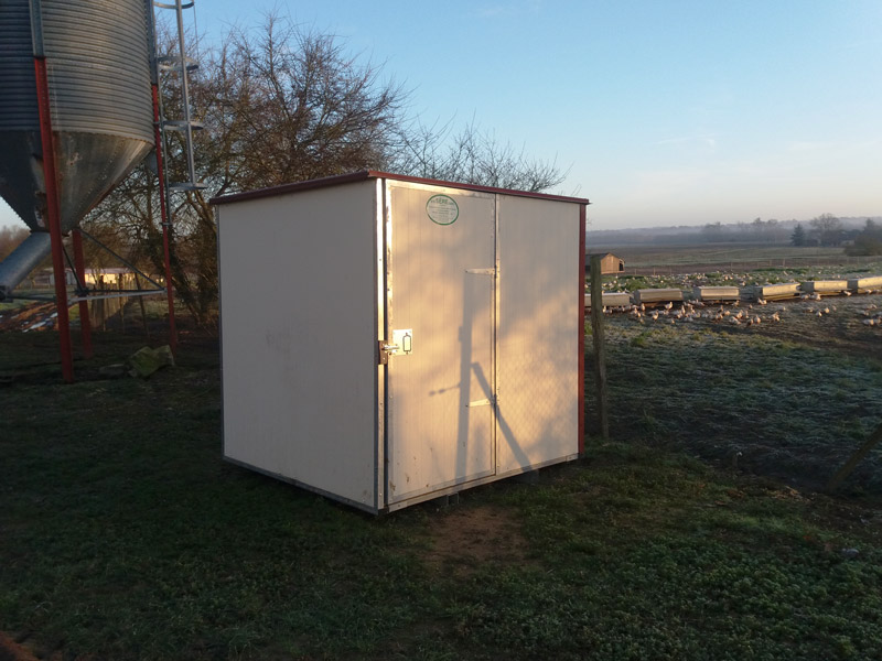 Sas sanitaire deplacable 2 m x 2 m._1