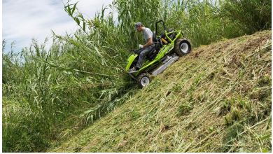 Tondeuse-débroussailleuse autoportée - largeur de coupe 980mm - moteur essence 22 CV - disponible en location_1