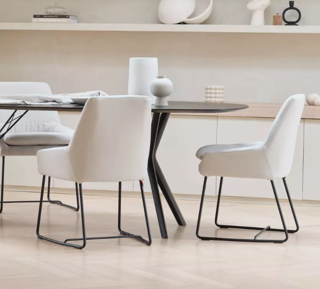 Tabouret ergonomique au design contemporain pour espaces professionnels_1