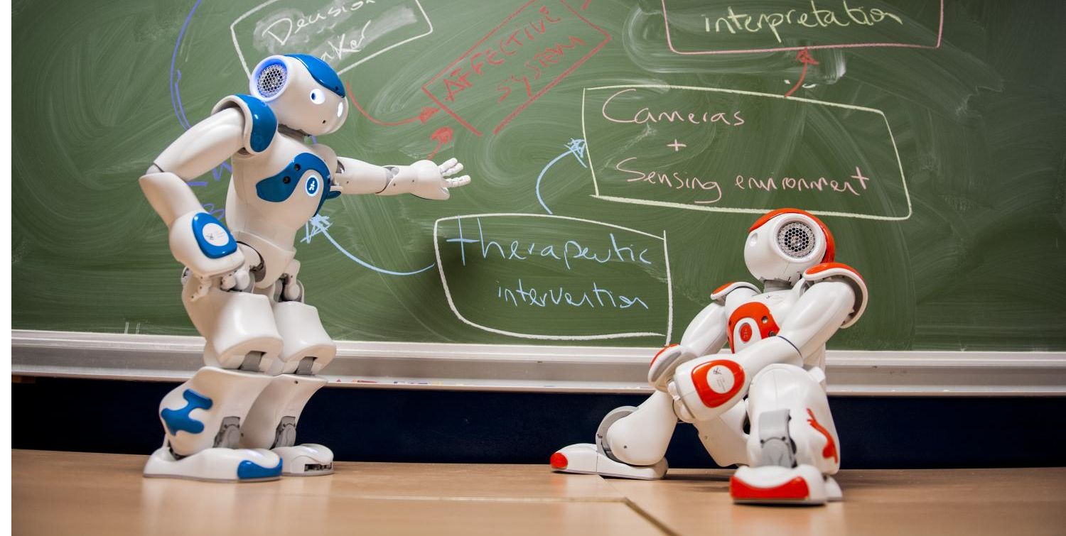 Pepper - Robot éducatif SoftBank Robotics Europe SAS - Renforce les compétences sociales et l'estime de soi_1