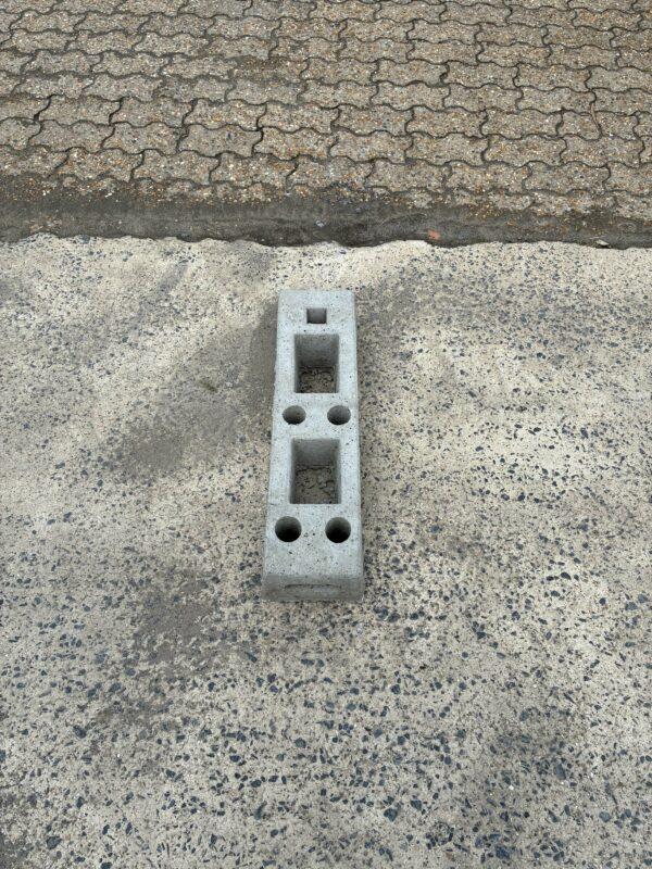Plot béton 24 kg - Pour clôture grillagée de chantier - Plusieurs dimensions et poids disponibles_1