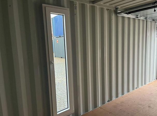 Conteneur maritime 20' avec portes sectionnelles - Dimensions extérieures : 6,06m x 2,44m x 2,90m_1