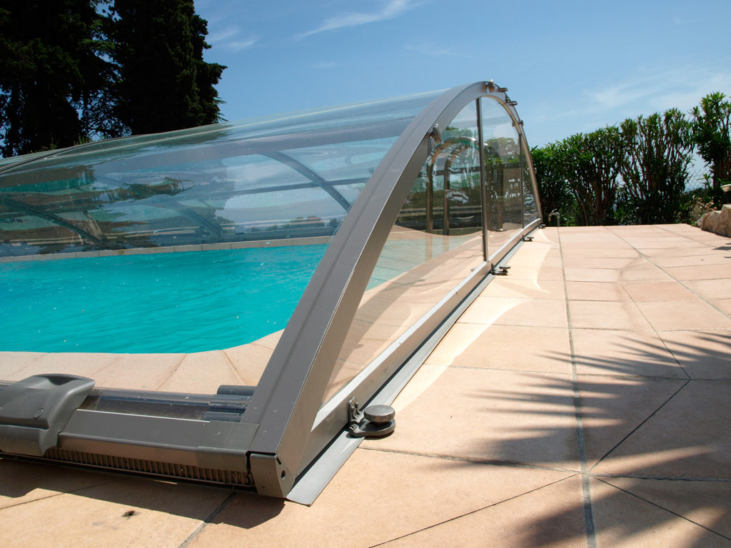 Abri piscine bas Cristal - amovible, motorisé, en aluminium et polycarbonate transparent incassable_1