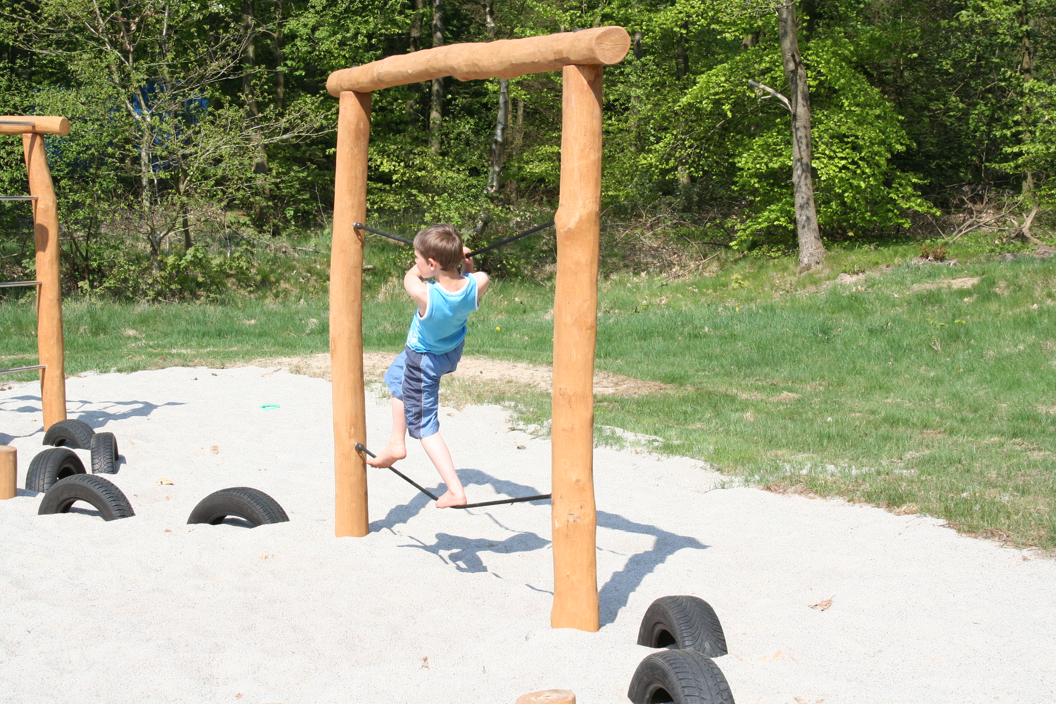 Parcours sportif pour enfants Mesus - HAGS - Réf 8045603 - 5 à 12 ans - Montage 5 heures_1