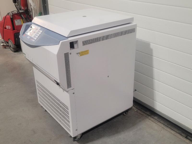 Centrifugeuse réfrigérée THERMO ELECTRON JOUAN GR4I Avec Rotor 11175338_1