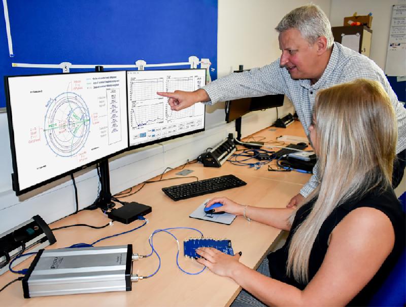 PQ112 | Analyseur vectoriel PicoVNA 108 - 8,5 GHz, contrôle USB, haute précision et portabilité_1