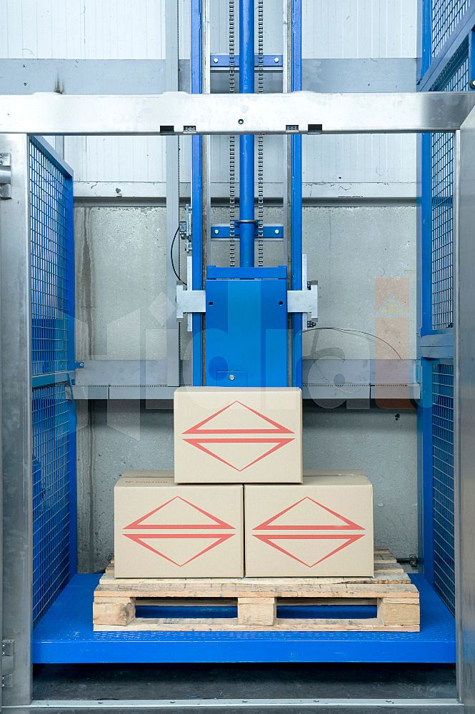 Monte-charges HO - 100 à 500kg - Hydraulique, sur mesure, portes industrielles E-120_1