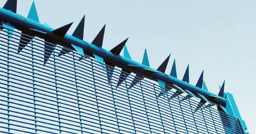Pointes anti-intrus/au mètre, pour la protection des bâtiments industriels ou des installations vulnérables ou à risques- vandgard_1