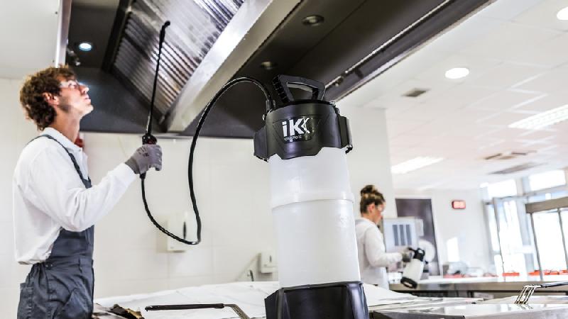Pulvérisateur IK Foam Pro 12 - agents moussants pour nettoyage efficace_1