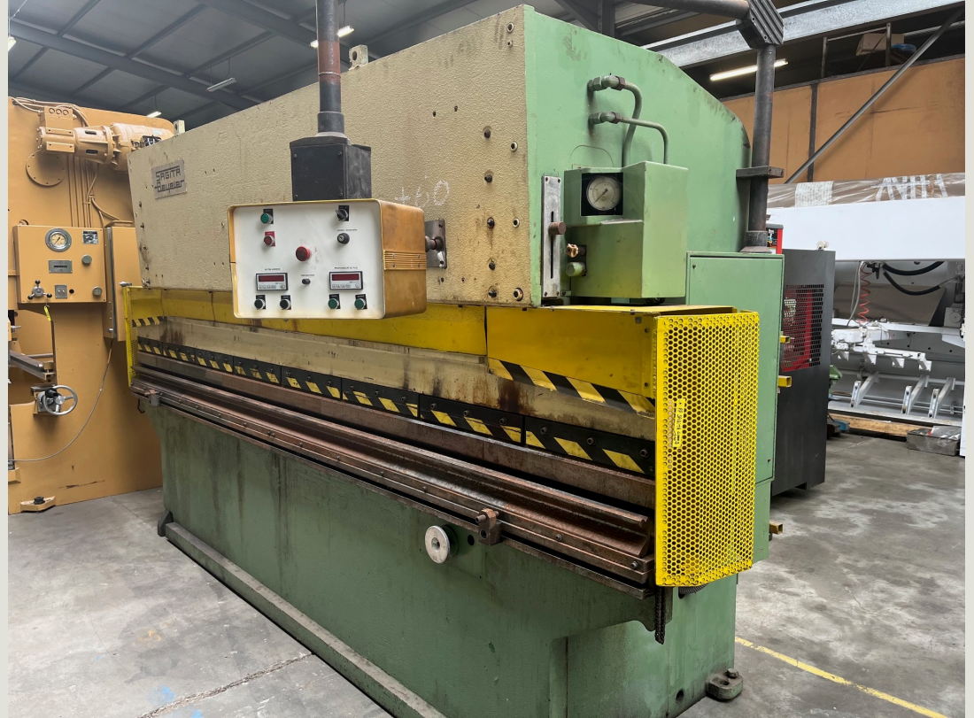 Presse plieuse industrielle SAGITA Beyeler - capacité 4000 x 110T_1