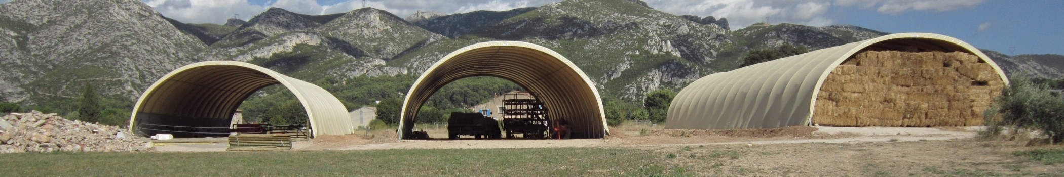 Tunnel de stockage / ouvert / structure en acier / couverture en pvc / ancrage au sol avec platine_1
