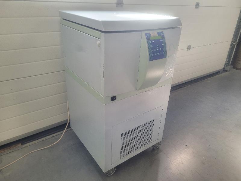 Centrifugeuse de laboratoire FIRLABO SW12 SW12H_1