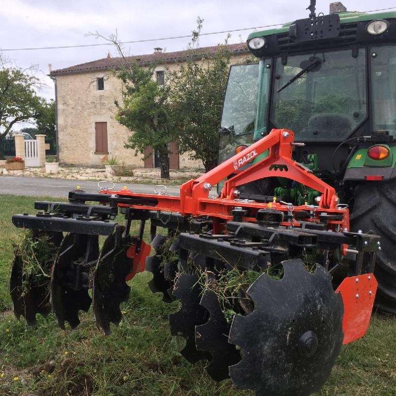 Viticrop - Cover Crop pour vignes et vergers avec disques crénelés et bâti robuste_1