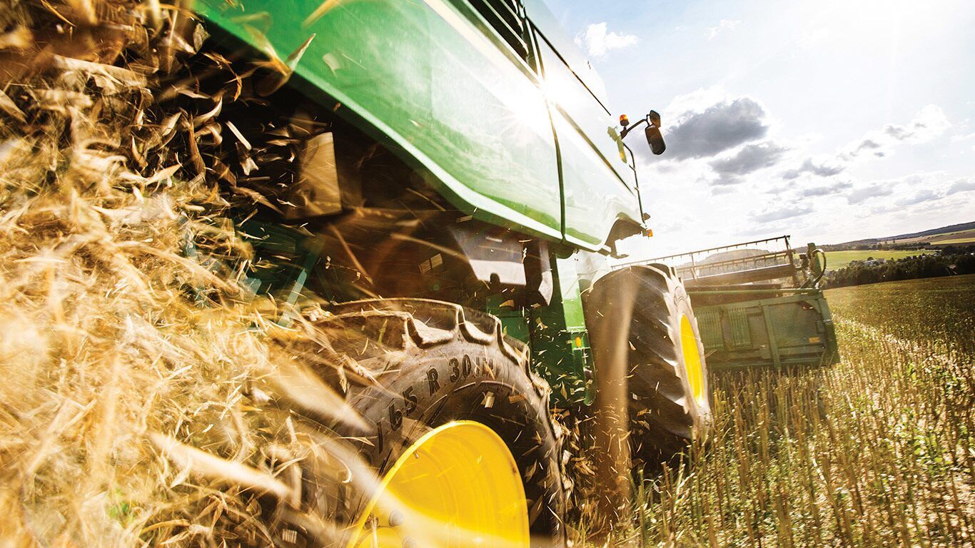 Machine agricole John Deere W660 haute performance