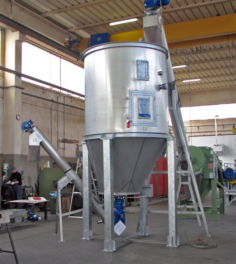 Équipement de stockage plastique moulu pour lignes de recyclage