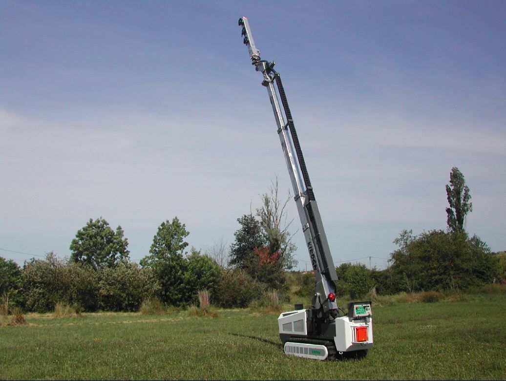 Équipement de taille des arbres avec hauteur maximale de coupe de 10,10 m