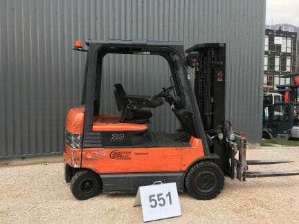 Chariot élévateur frontal électrique d'occasion Toyota 7FBMF30 - 3000 KG - Hauteur de levage 4700 MM - Année 2008_1