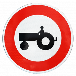 Panneau d'interdiction B9D - Accès interdit aux véhicules agricoles à moteur_1