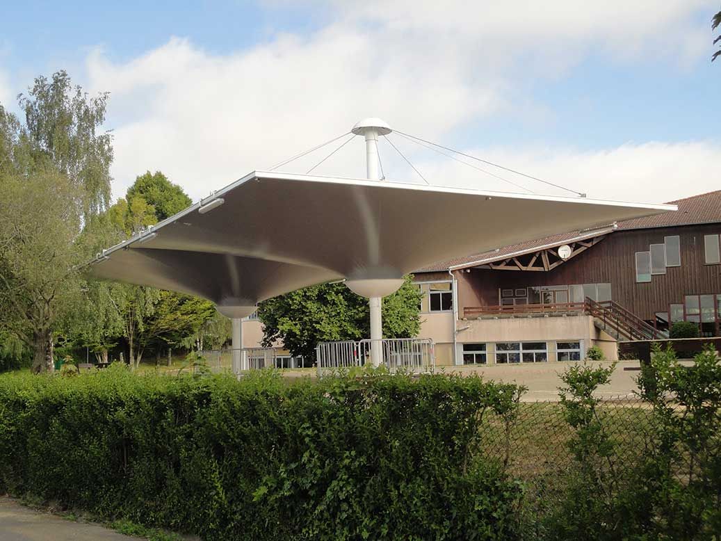 Préau scolaire impluvium Spacio - carré - design aérien et modulaire - 36 à 100 m²_1