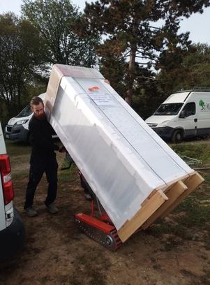 Diable tout terrain électrique avec inclinaison des chenilles automatique