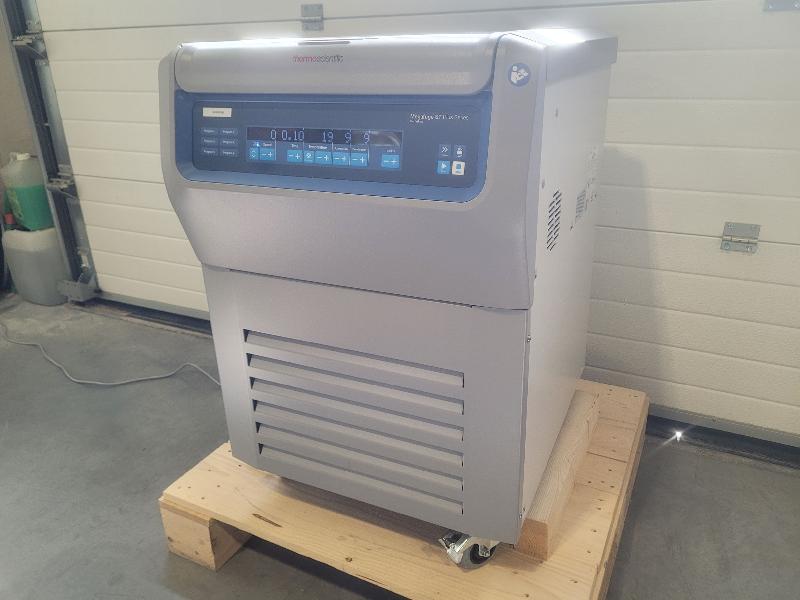Centrifugeuse réfrigérée THERMO FISHER SCIENTIFIC Megafuge ST4RF Plus avec rotor TX-1000_1