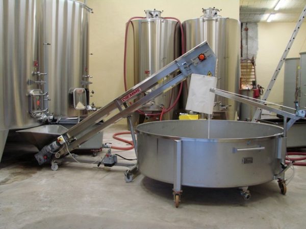 Pressoir à dépression avec capacité de pressurage allant de 4 à 25 hectolitres de marc par cycle - SPV VINIMAT_1