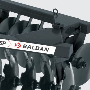 Outil agricole SP Baldan pour hersage, nivellement et incorporation de produits