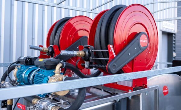 Remorque de transport et distribution huile  450L + 500L_1