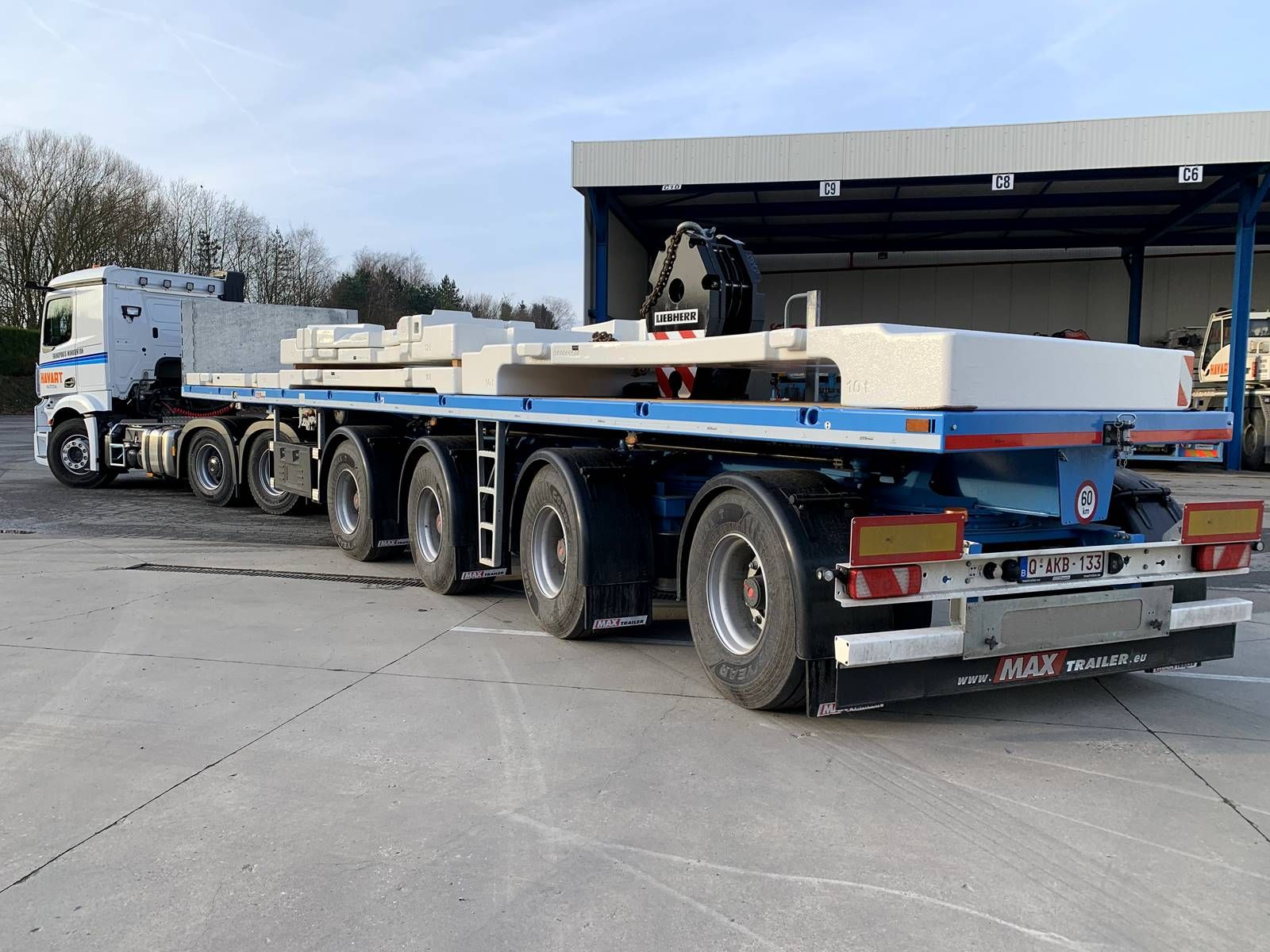 Remorque Max410 équipée de suspension pneumatique et 3 à 5 essieux