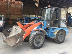 Chargeur/pneus gamme compacte  jcb 407_1