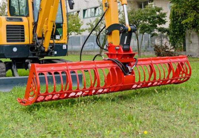 Godet faucardeur  idéal pour l'entretien et la tonte d'espaces verts_1