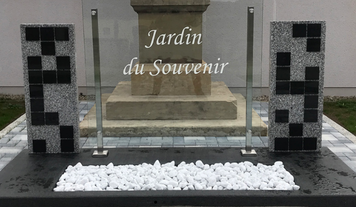 Jardin du souvenir en verre 100% personnalisable par sablage ou impression numérique - ABSOLU - Cimtéa_1