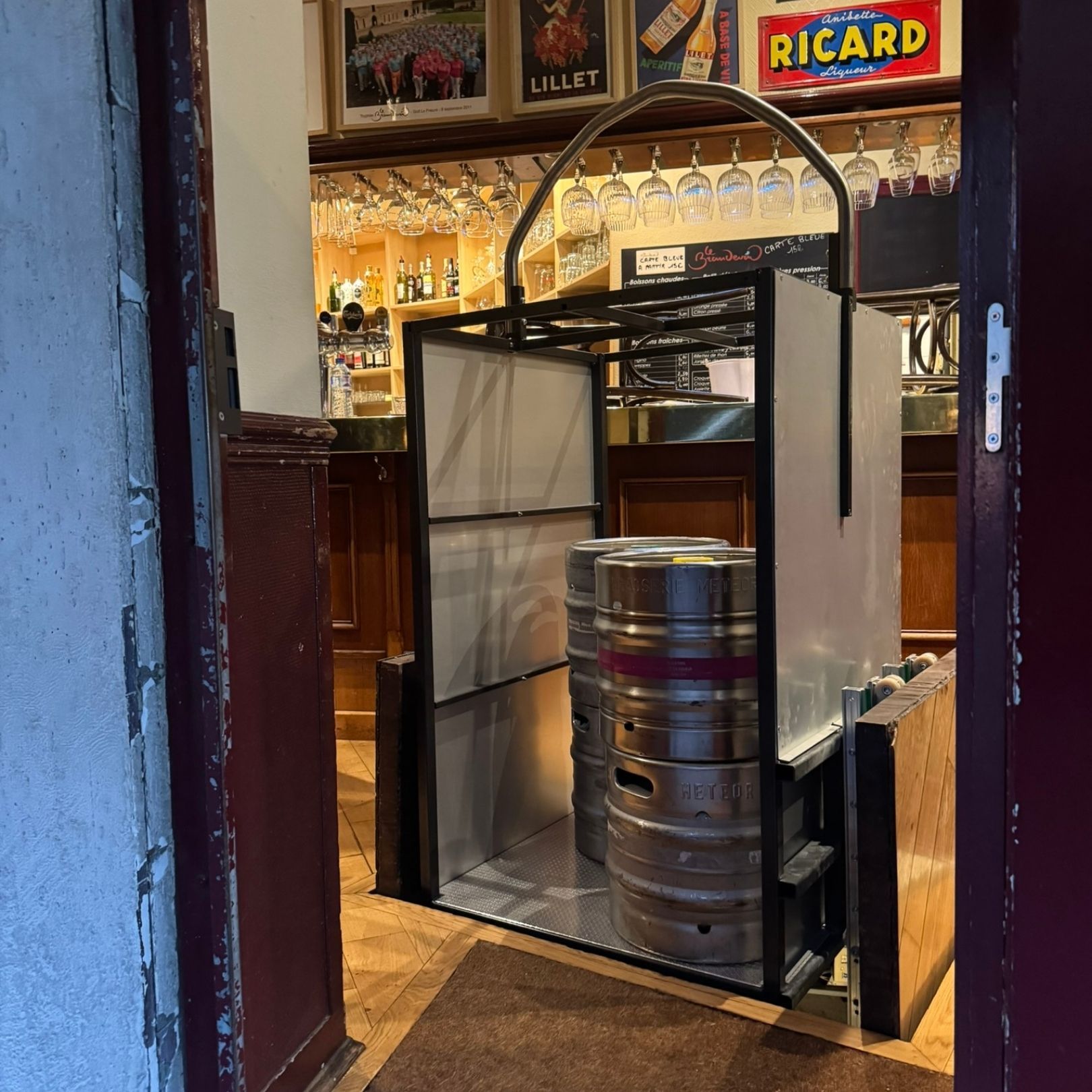 Monte-fût pour brasserie - trappe embarquée ou deux vantaux - 300 kg - DH-VZB_0