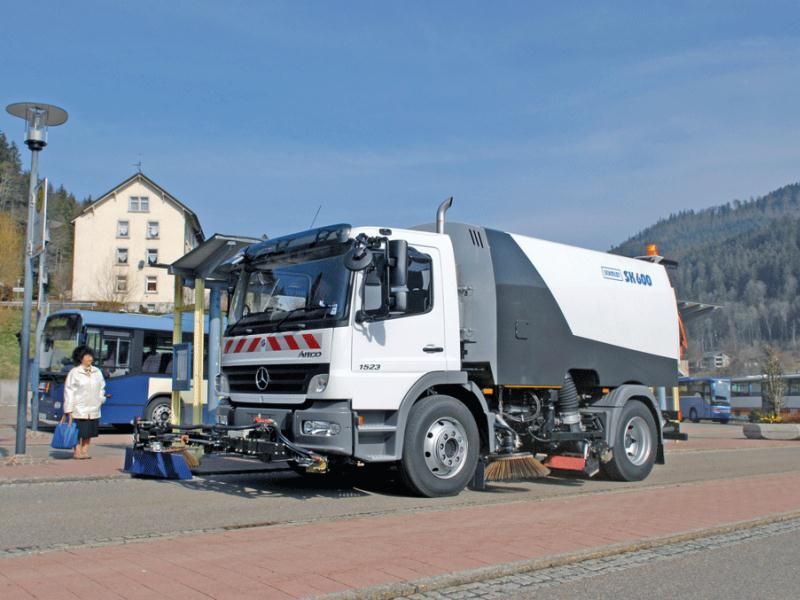 Sk 600 - Balayeuse aspiratrice sur châssis - Aebi Schmidt - 6 m³ - Largeur de balayage 2 300 mm - Réservoir d'eau 1 800 L_1