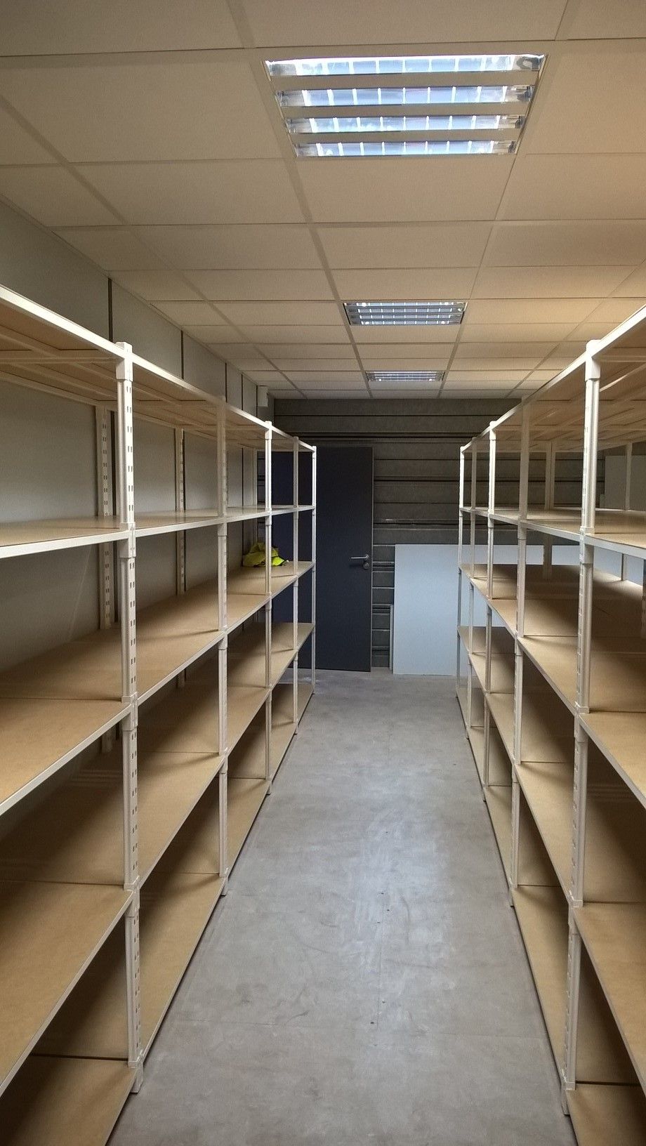 Rayonnage fixe ProfilTUB - Charge jusqu'à 250 kg par niveau - Hauteur jusqu'à 6000 mm - Fabriqué en France_1