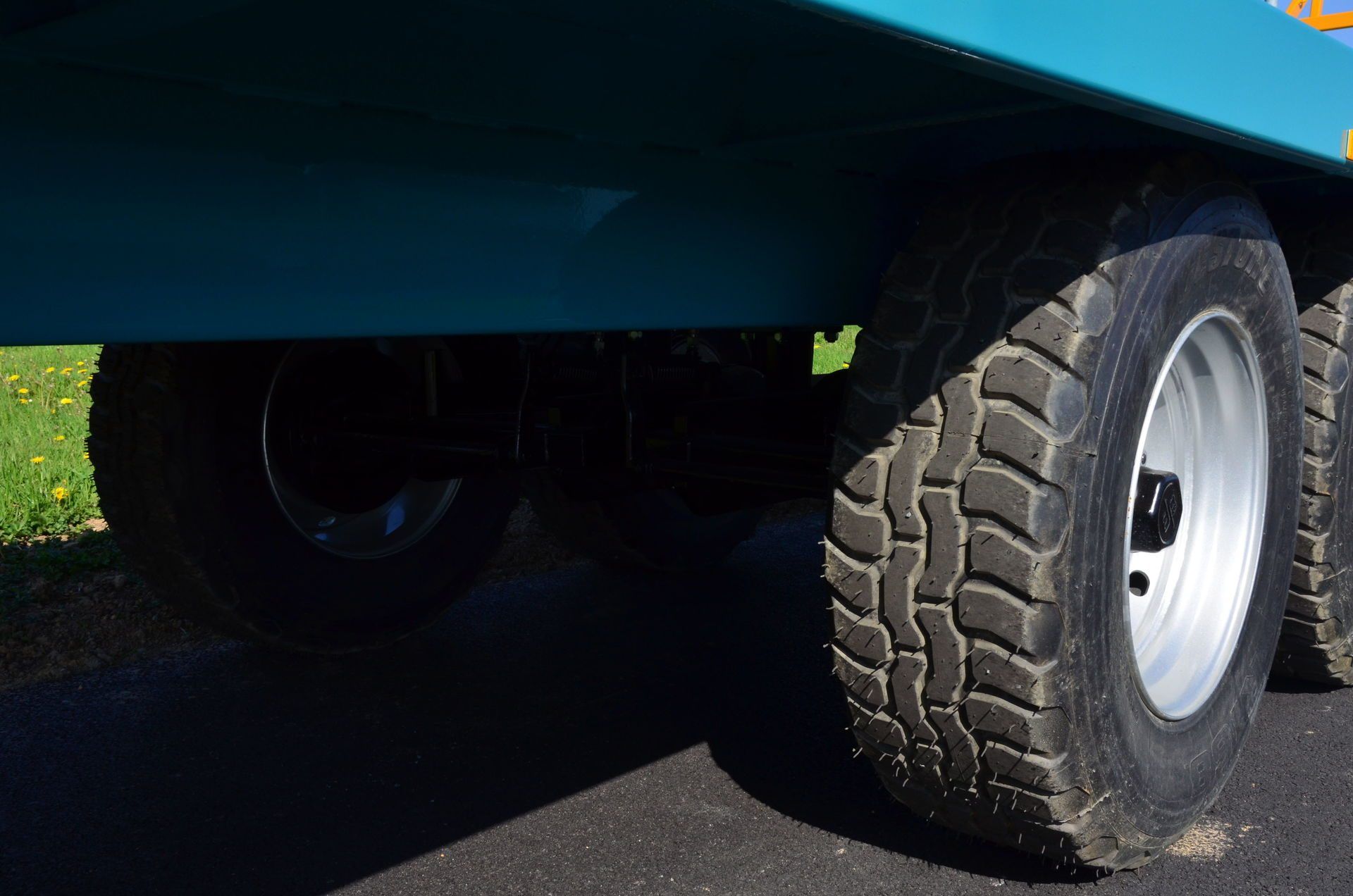 Remorque plateau agricole SP 9004 - Golpais - longueur de caisse 9000 mm - PTAC 17000 kg - plateau semi-porté avec flèche réglable_1