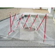 Barrière extensible rouge/blanc en acier - 2,30 m de longueur et 1,05 m de hauteur_1