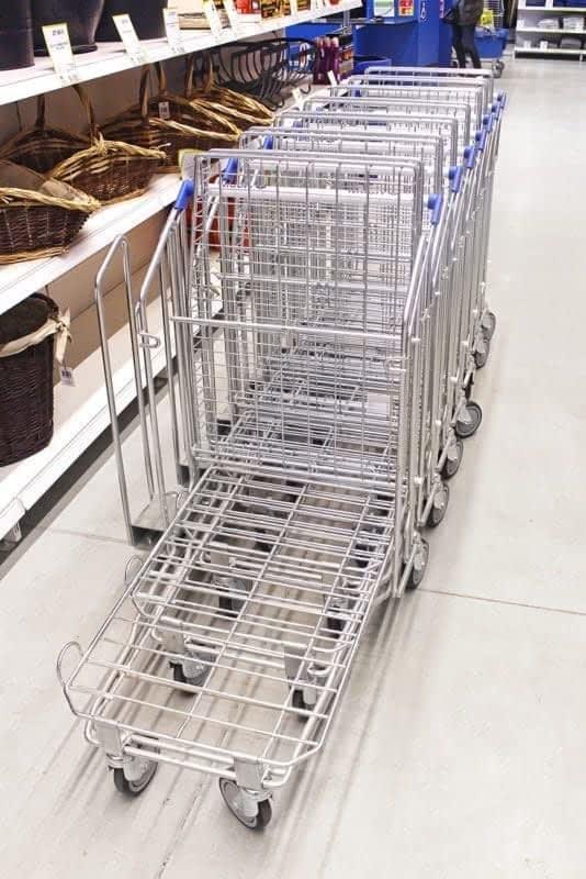 Chariot de magasin pour bricolage et jardinerie